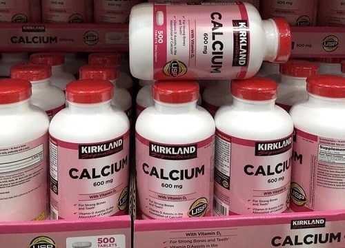 Viên uống Calcium 600mg with Vitamin D3 review-1