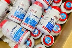 Giá thuốc Schiff Glucosamine 2000mg Plus Vitamin D3 bao nhiêu?-1